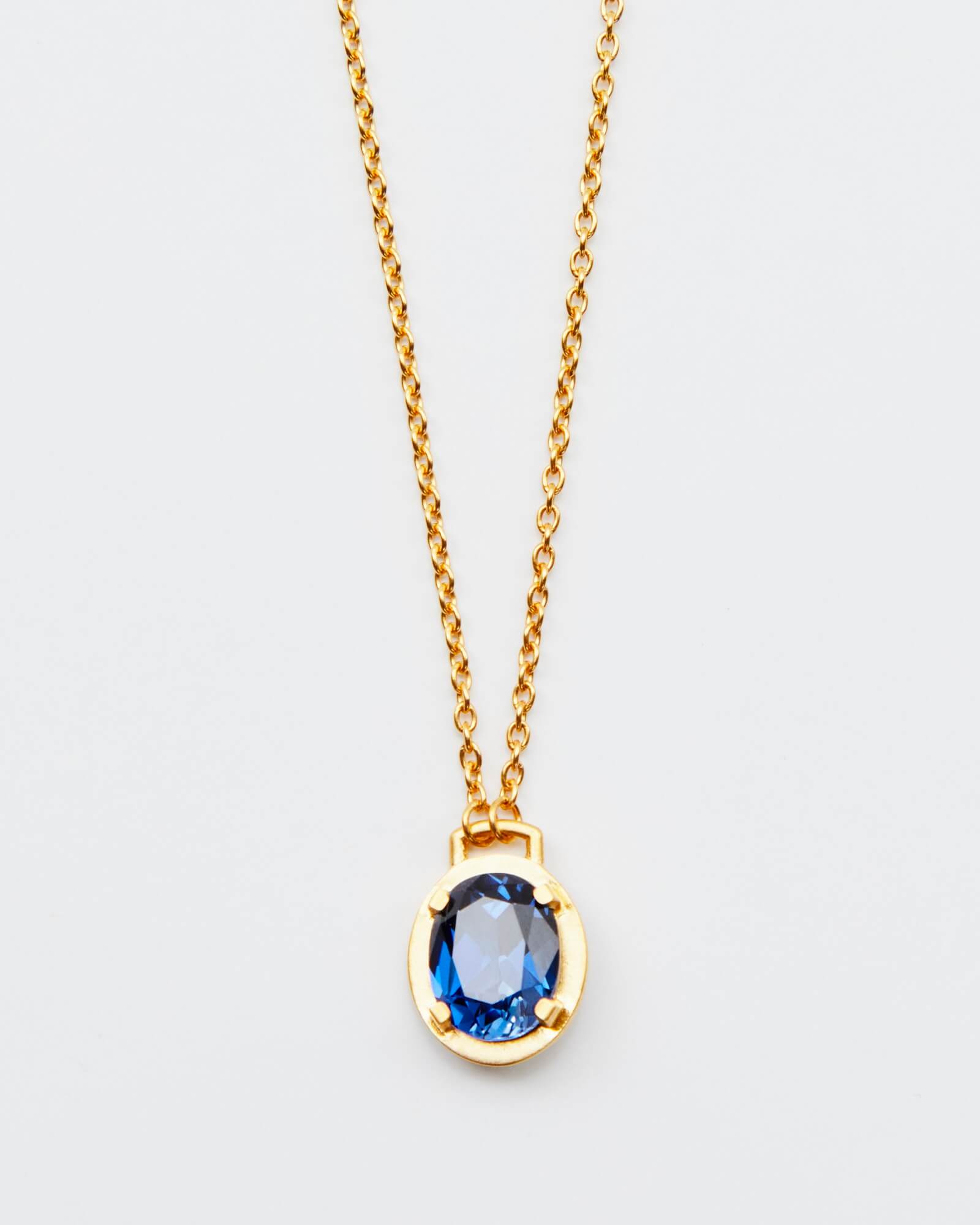 Unlocking the Versatility of Chain Necklaces: Styling Tips for Every Occasion