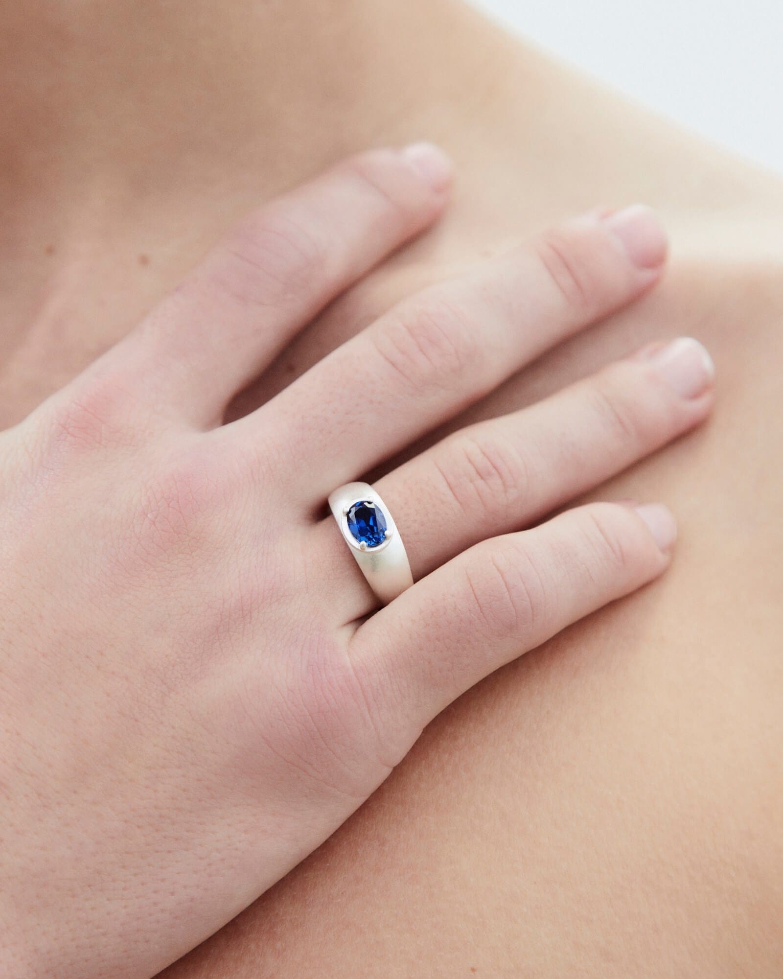 Dear Letterman Amer Sapphire Bold Ring