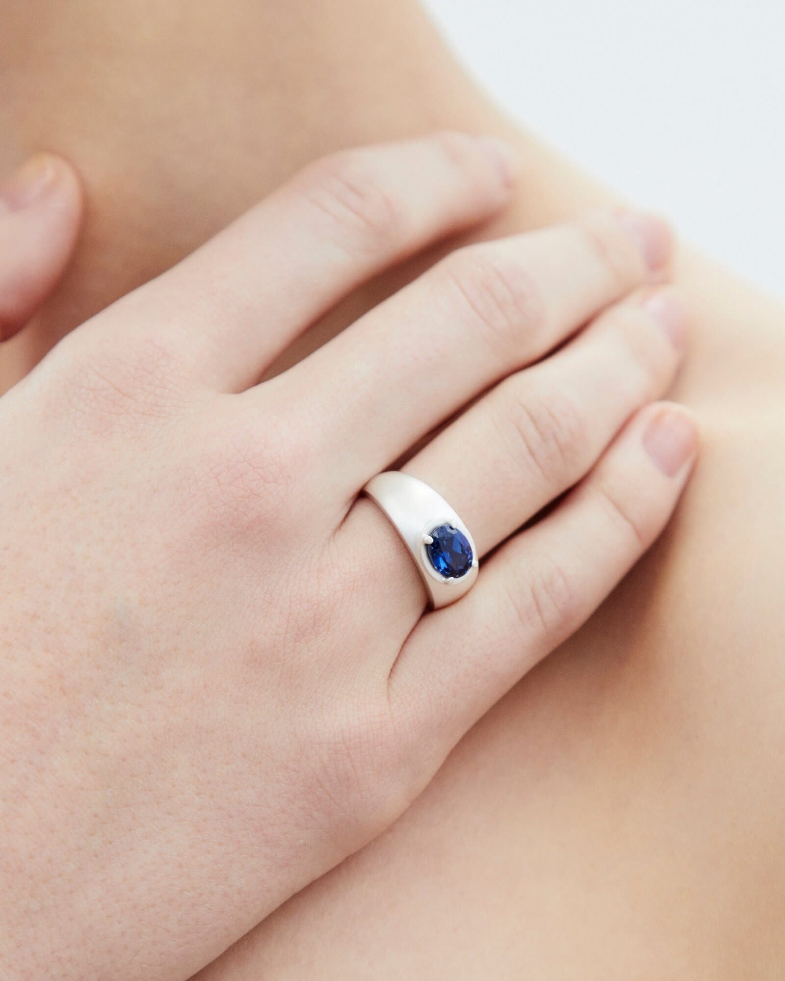 Dear Letterman Amer Sapphire Bold Ring