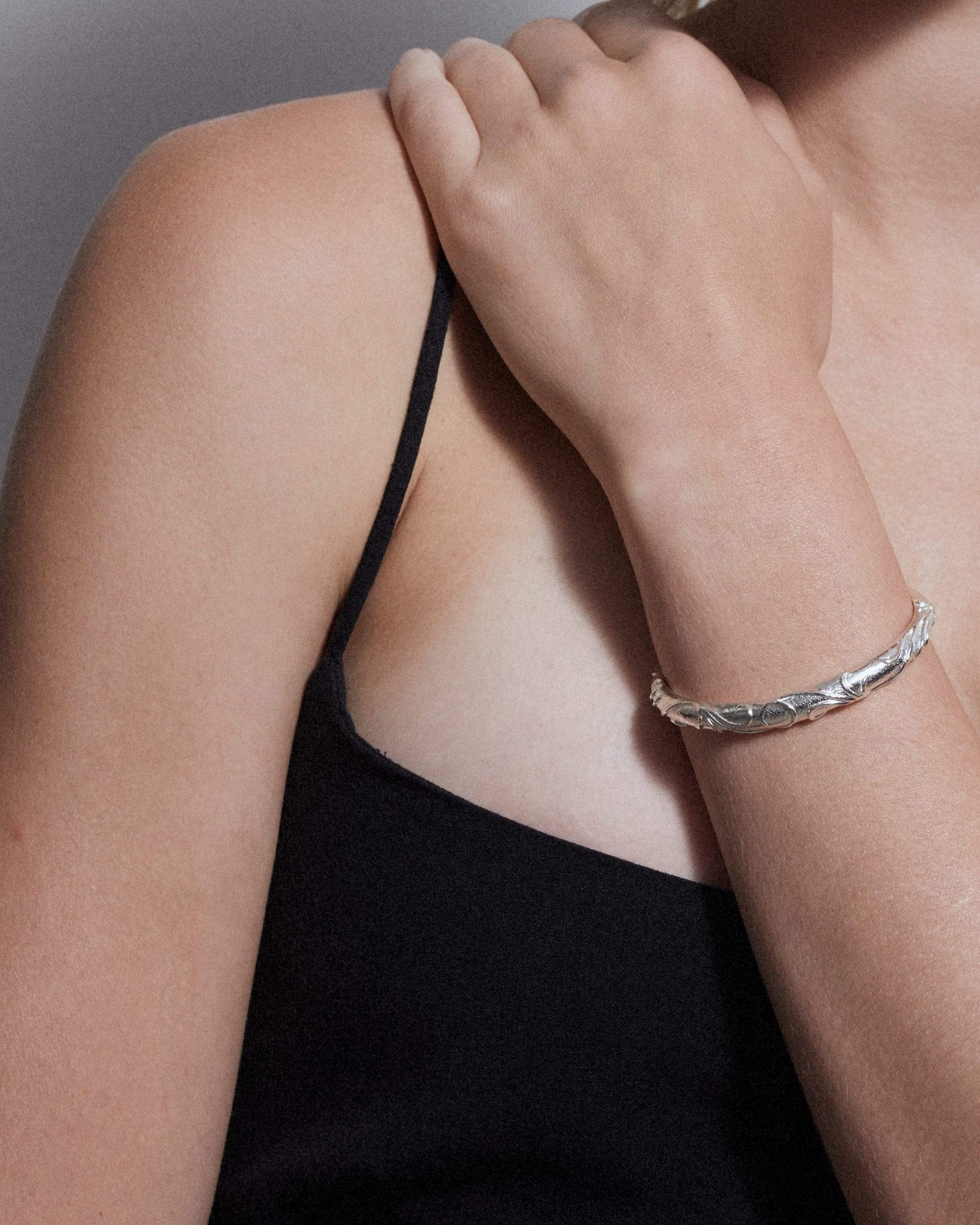 Dear Letterman Bracelet Aqal Silver Bangle