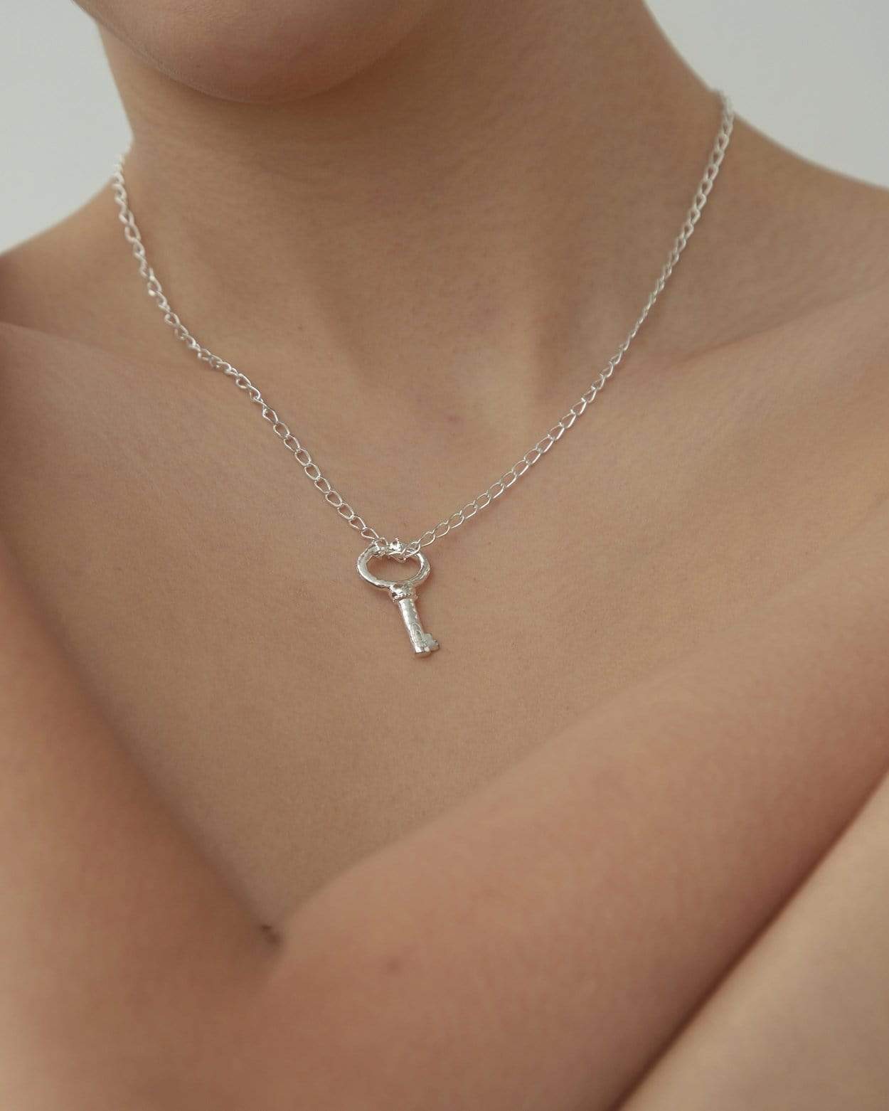 Dear Letterman Necklace Aysa Silver Necklace