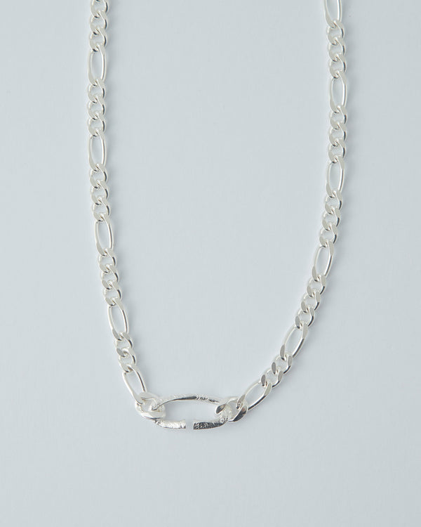 Mastering the Art of Necklace Layering: A Comprehensive Guide
